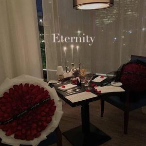 日乐山老少妇多毛逼
